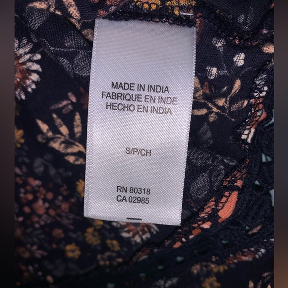 Sz S Lucky Brand Sleeveless Navy Blue Floral Top OpenNeck NWT Ladies ⭐️ - Picture 5 of 8